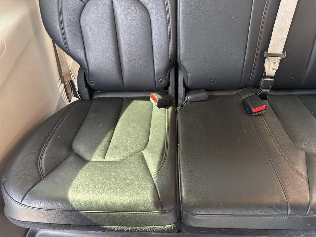 Used 2017 Chrysler Pacifica Touring-L FWD image 60