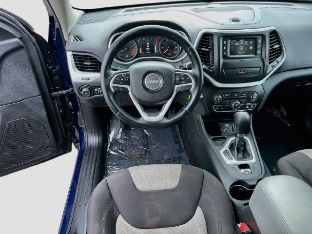 Used 2014 Jeep Cherokee Latitude w/ Trailer Tow Group FWD image 17