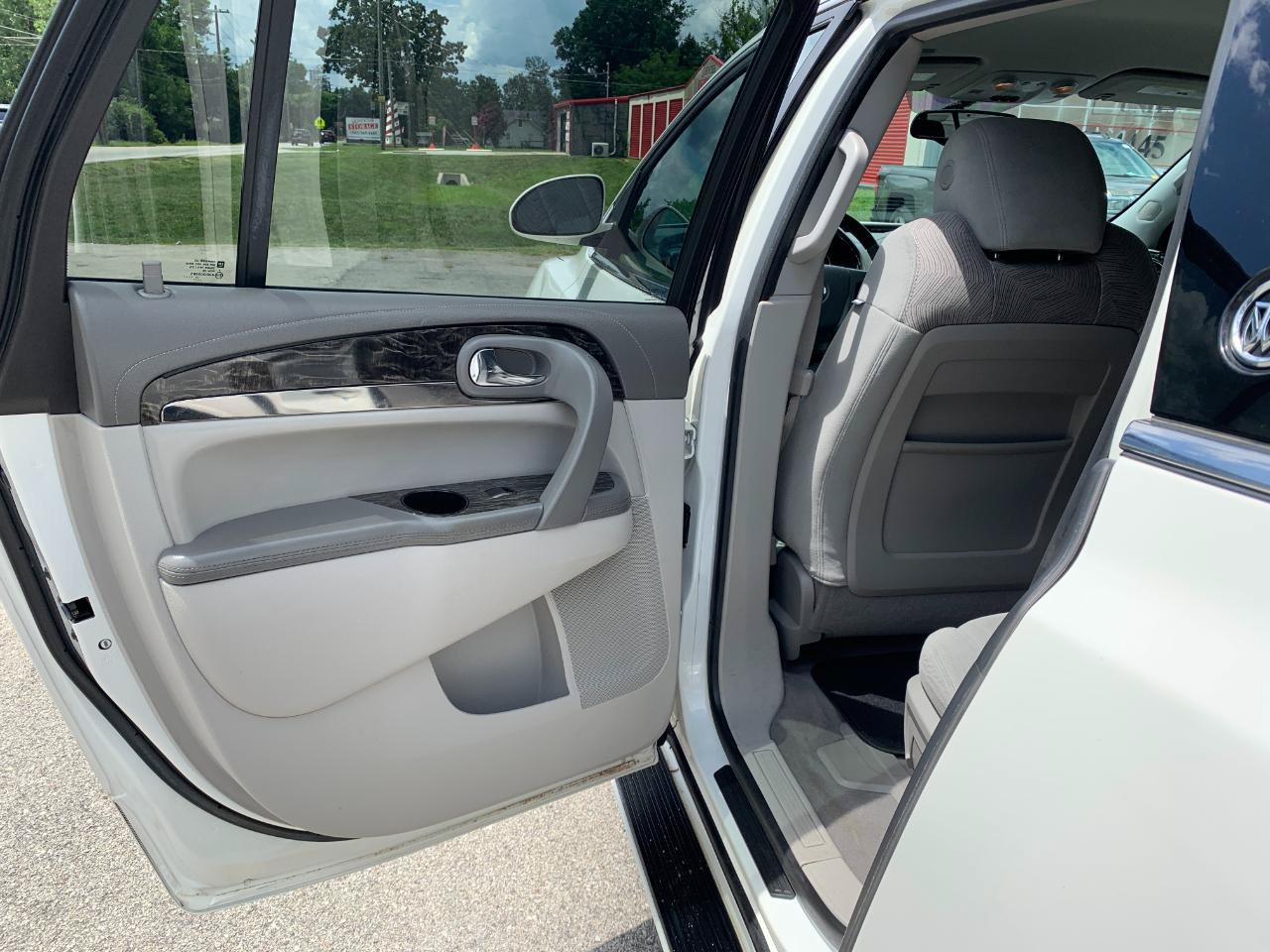 Used 2014 Buick Enclave Convenience FWD image 27