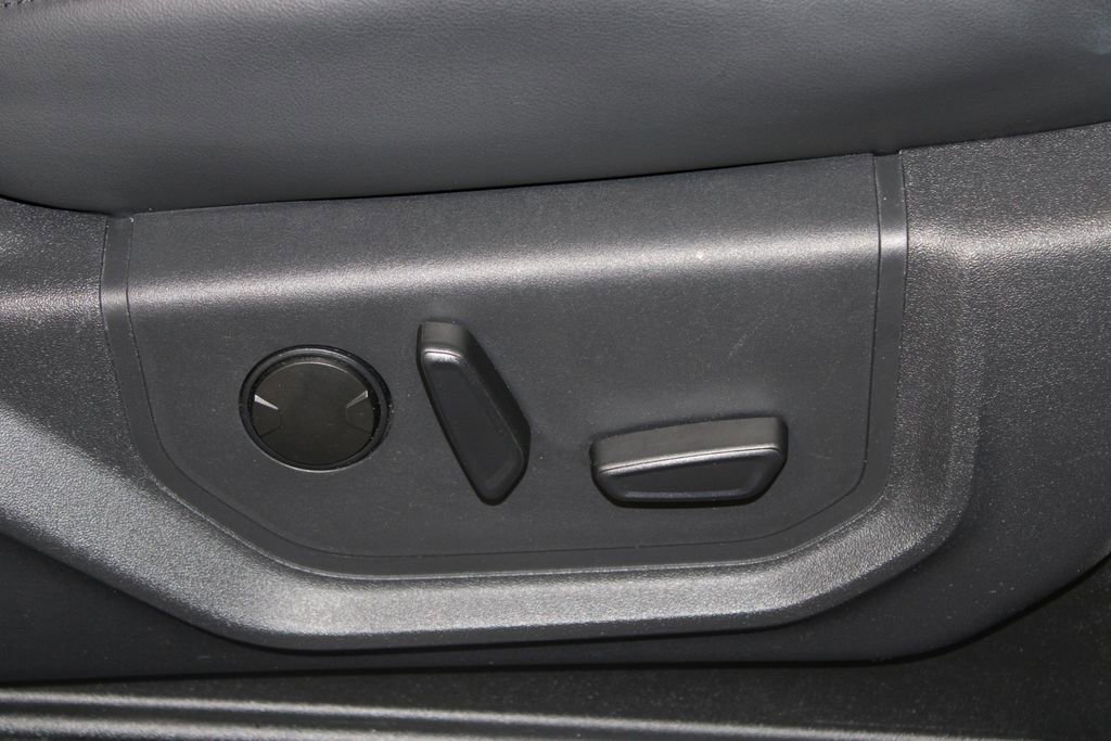 Used 2024 Ford Expedition Max XLT image 28