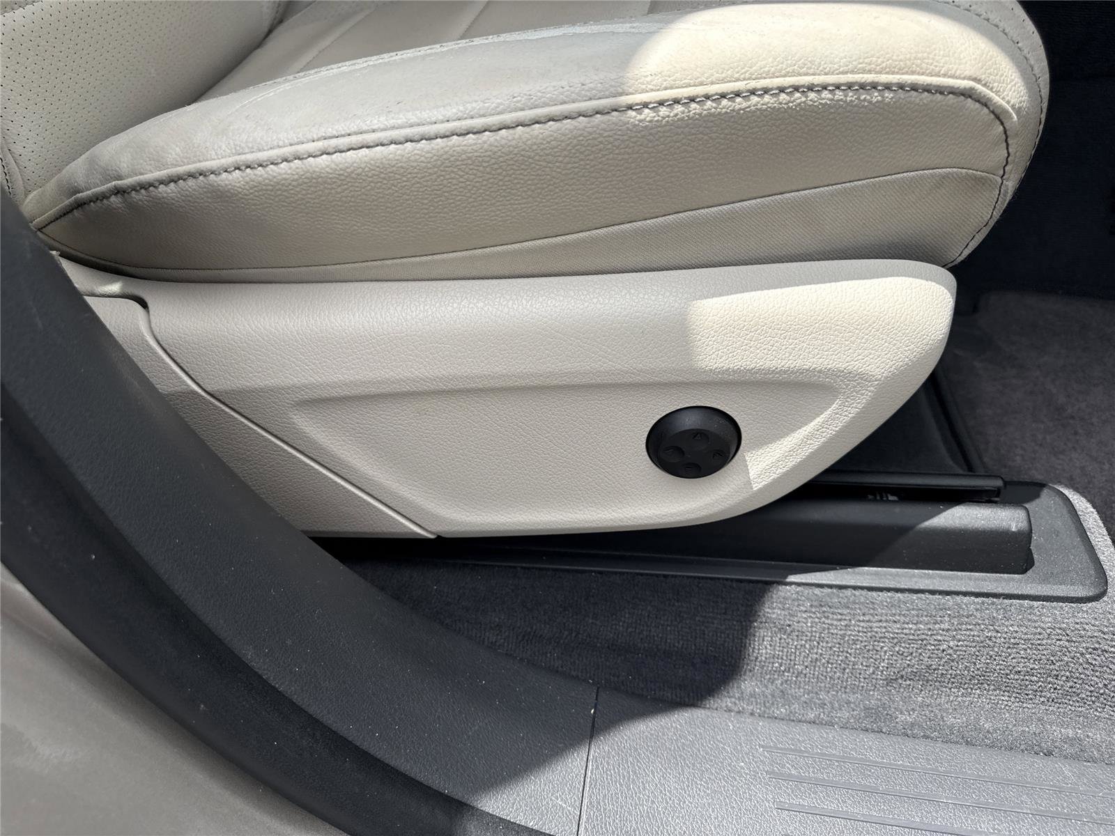 Used 2020 Mercedes-Benz GLE 350 4MATIC image 40