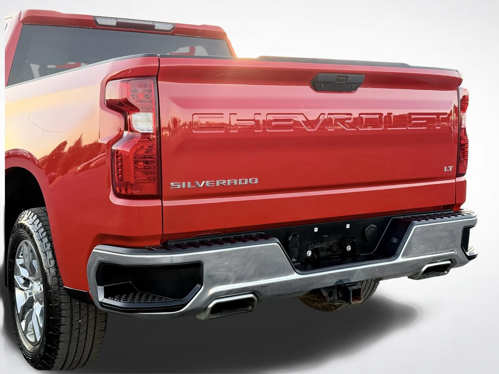Used 2019 Chevrolet Silverado 1500 LT w/ All-Star Edition AWD/4WD image 3