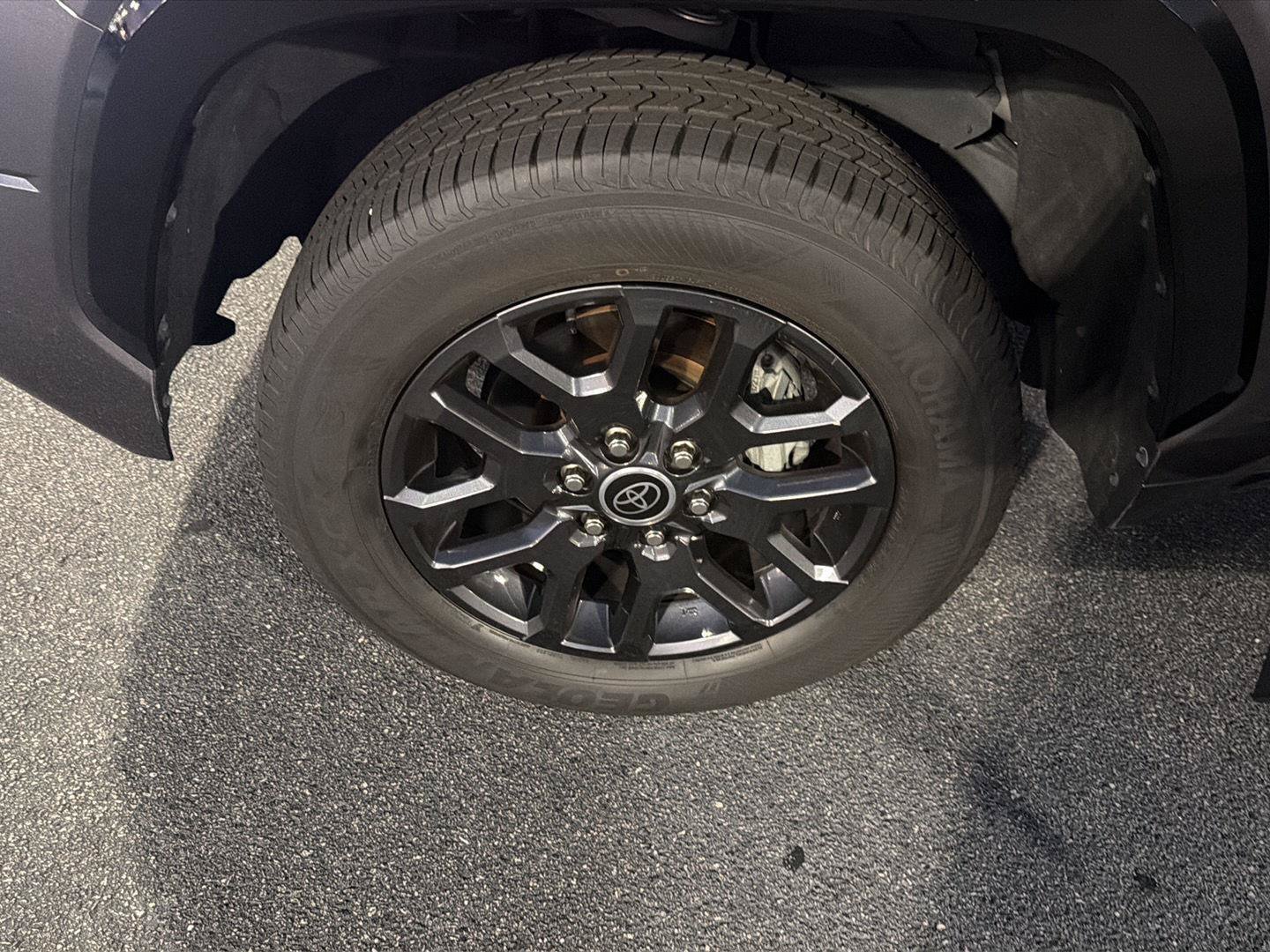 Used 2023 Toyota Tundra Platinum AWD/4WD image 40