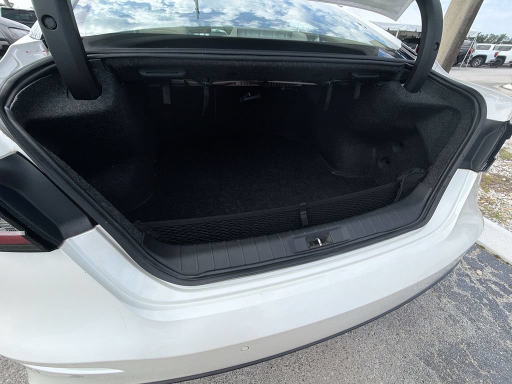 Used 2023 Nissan Maxima Platinum w/ Sport Mat Group FWD image 32