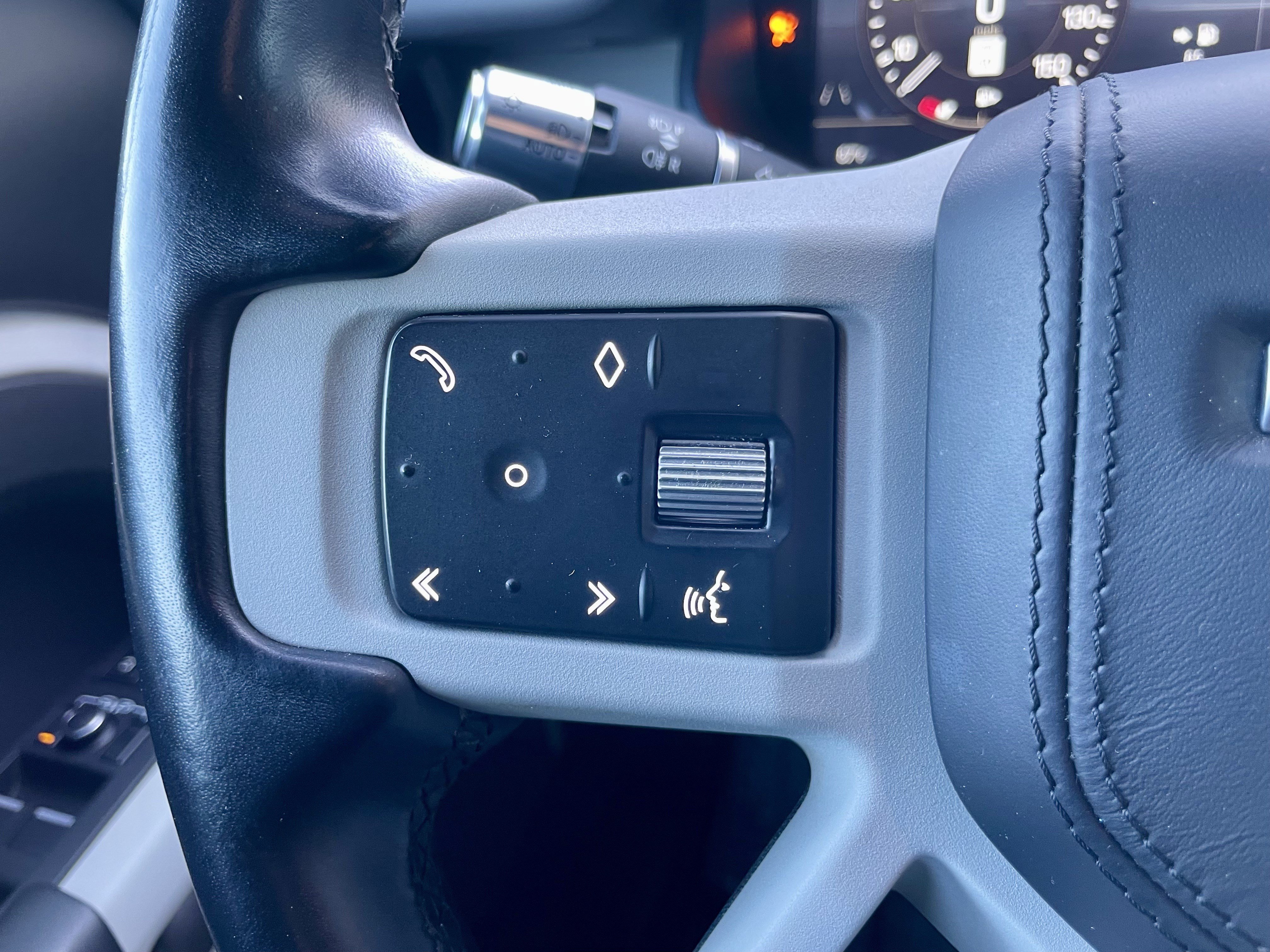 Used 2022 Land Rover Defender 110 X-Dynamic HSE AWD/4WD image 23