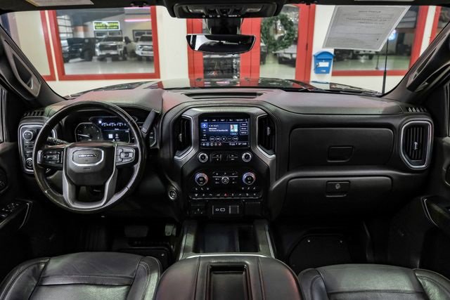 Used 2022 GMC Sierra 3500 Denali w/ Denali Black Diamond Edition image 17