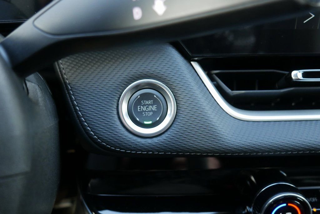 New 2025 Chevrolet Equinox LT w/ Convenience Package II image 13