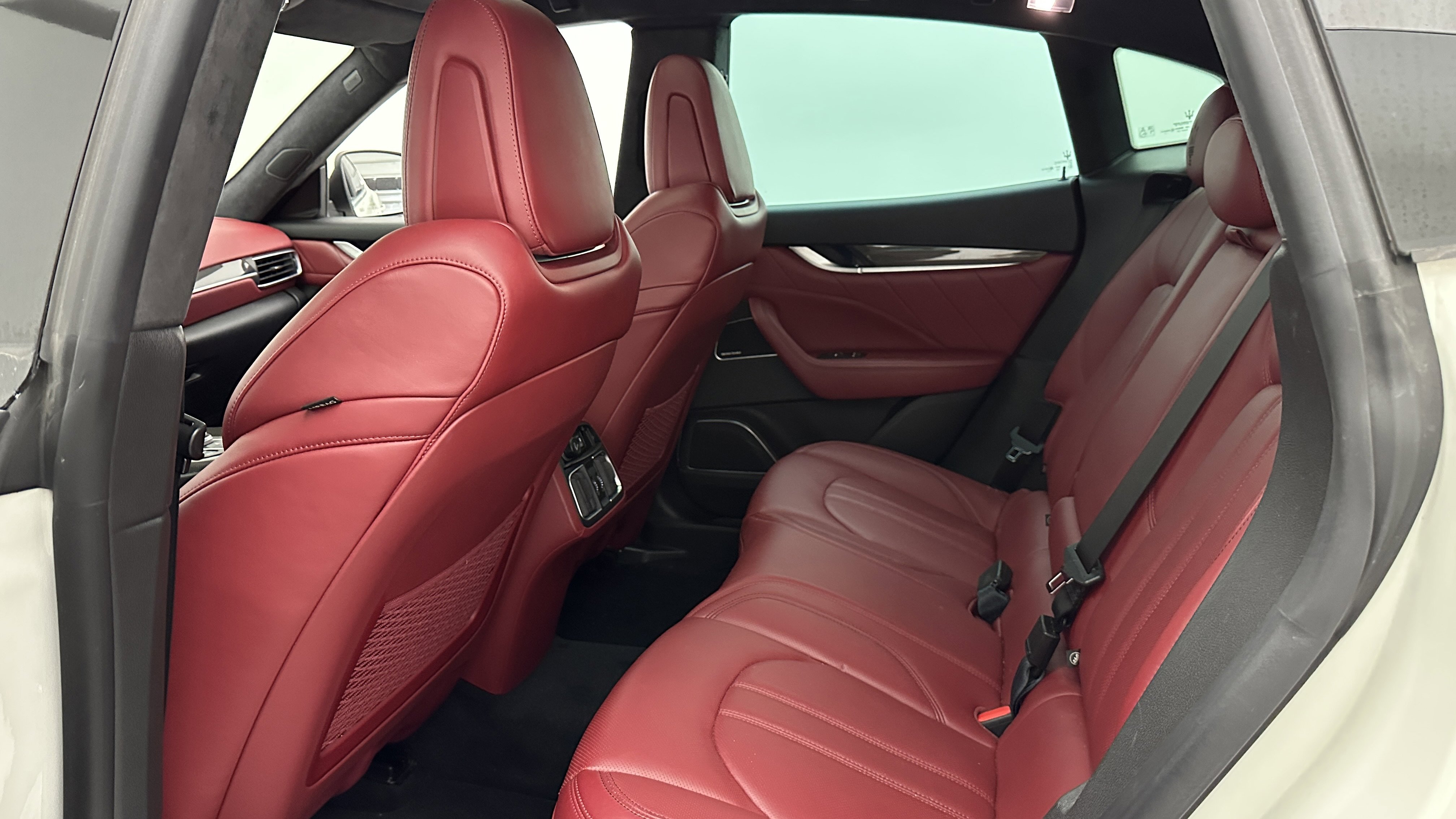 Used 2019 Maserati Levante GTS image 33