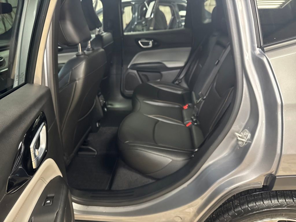 Certified 2024 Jeep Compass Limited image 25