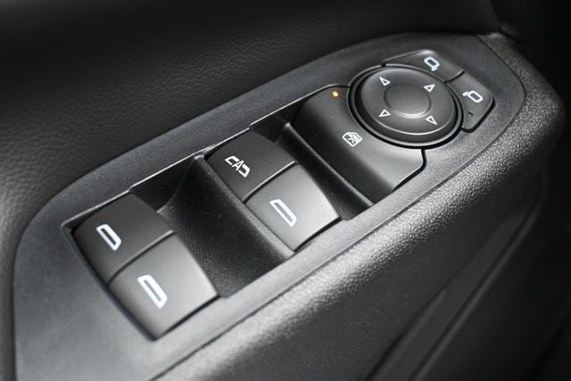 Used 2018 Chevrolet Equinox Premier AWD/4WD image 41