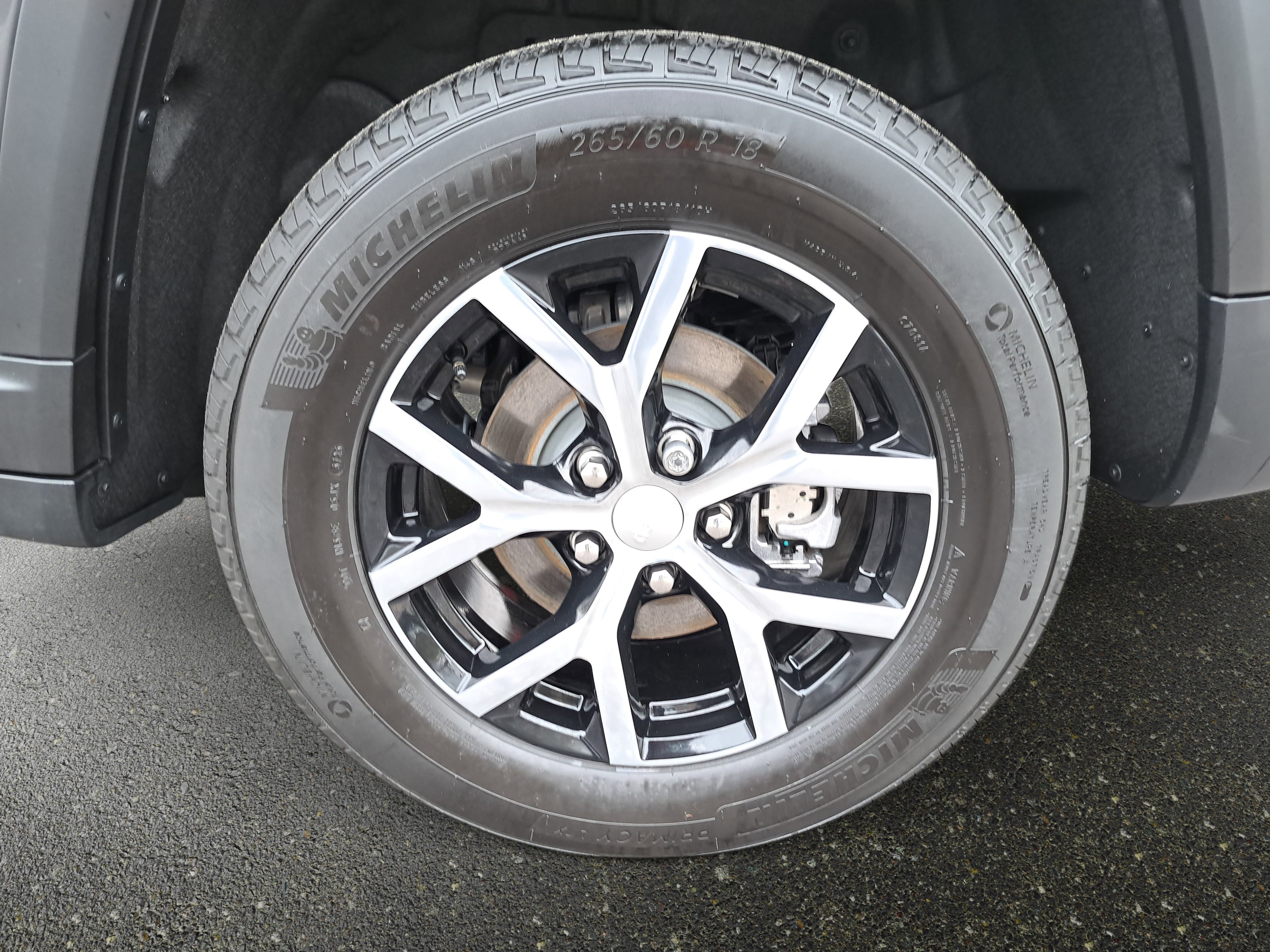 Used 2025 Jeep Grand Cherokee Limited image 33