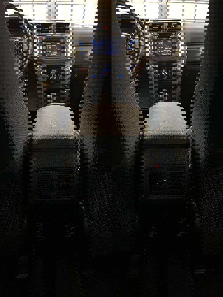 Used 2014 Toyota 4Runner image 29