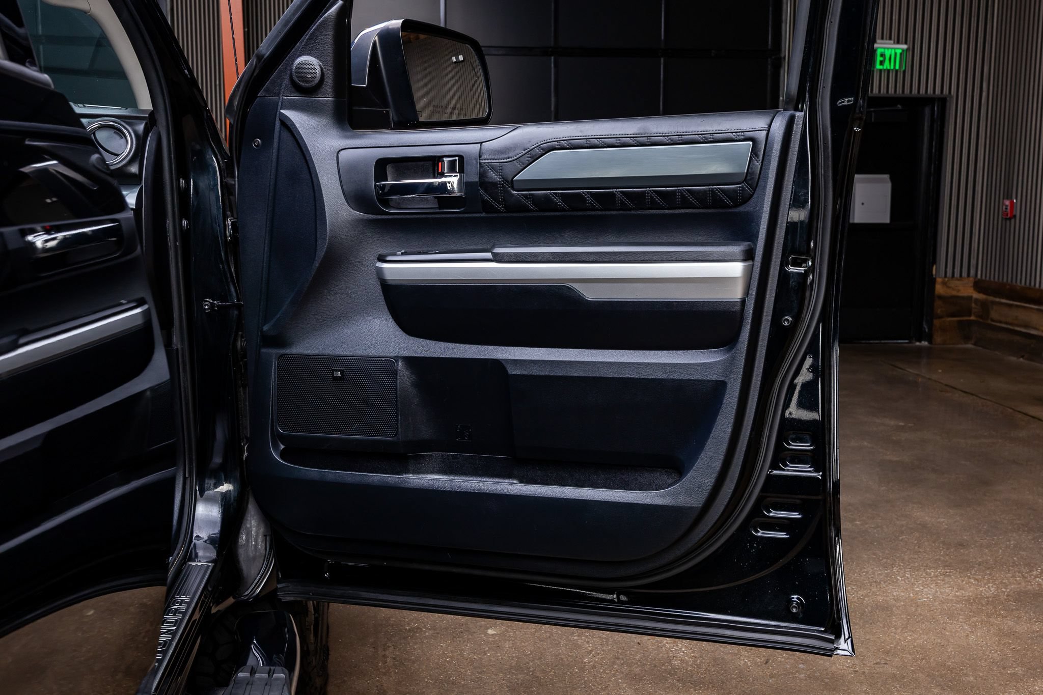 Used 2015 Toyota Tundra Platinum AWD/4WD image 37