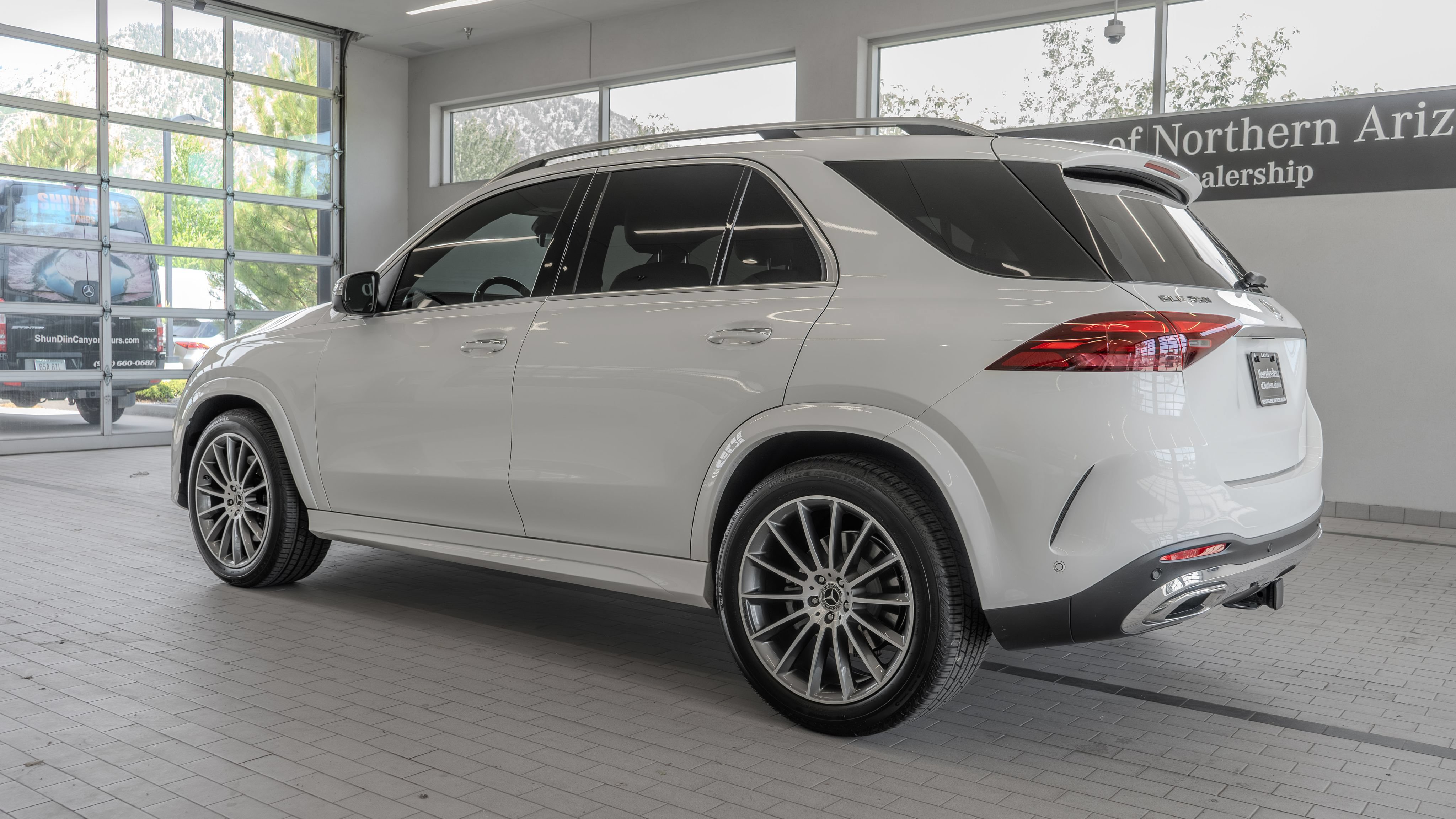 Used 2024 Mercedes-Benz GLE 350 4MATIC image 13