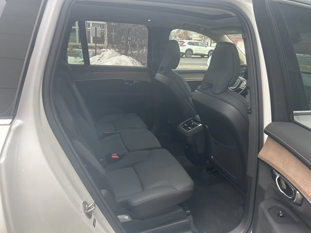 Used 2025 Volvo XC90 B6 Plus AWD/4WD image 14