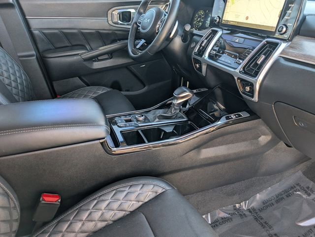 Used 2023 Kia Sorento SX Prestige image 21