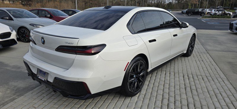 Certified 2023 BMW 740i image 5