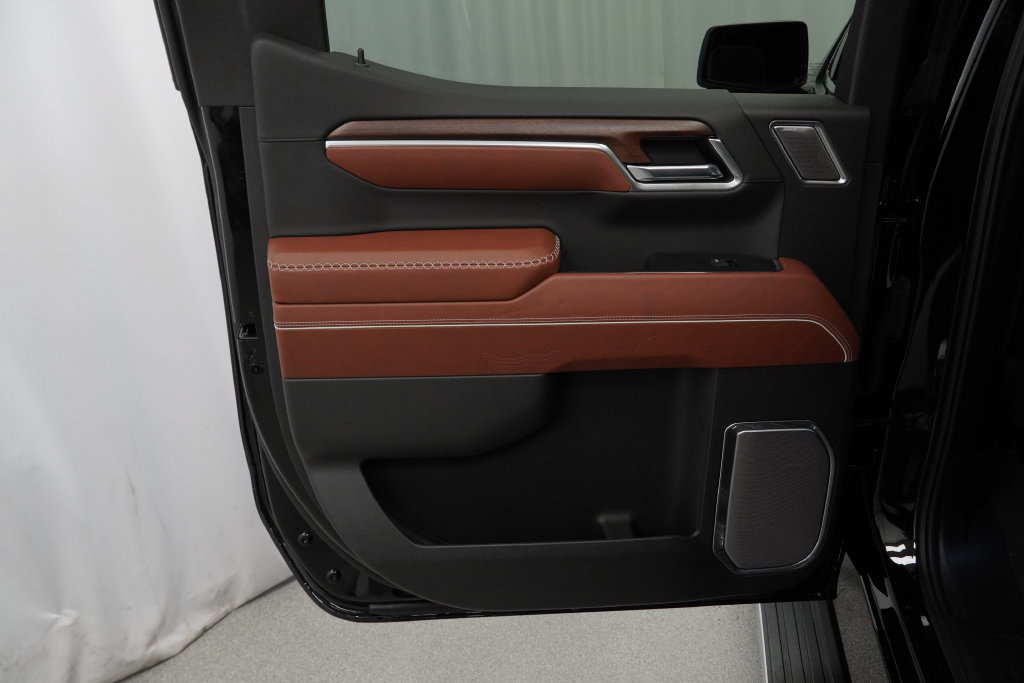 Certified 2025 GMC Sierra 1500 Denali Ultimate AWD/4WD image 31