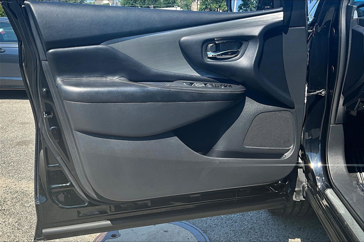 Used 2015 Nissan Murano S AWD/4WD image 18