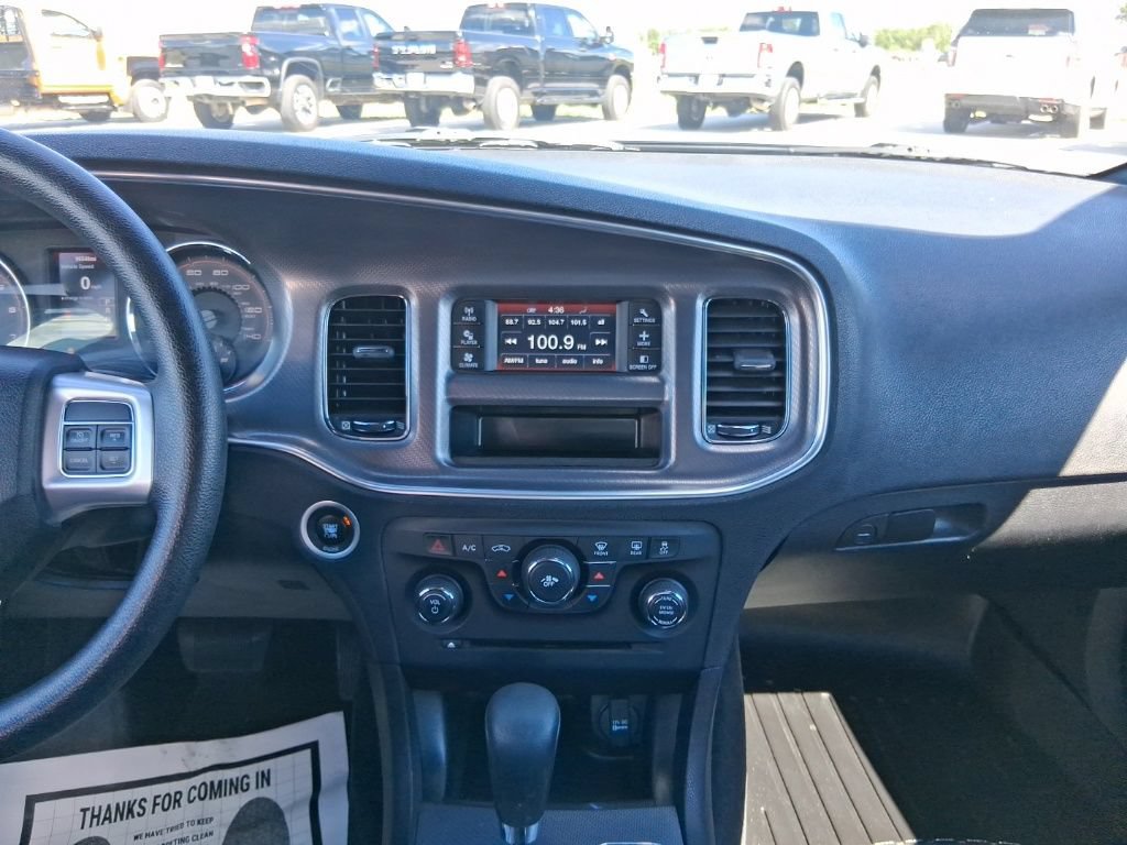 Used 2013 Dodge Charger SE RWD image 18