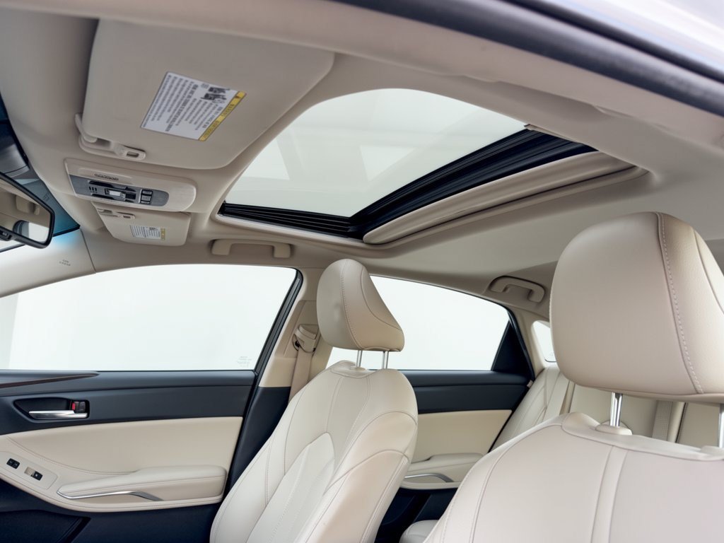 Used 2019 Toyota Avalon XLE w/ Moonroof Package FWD image 27