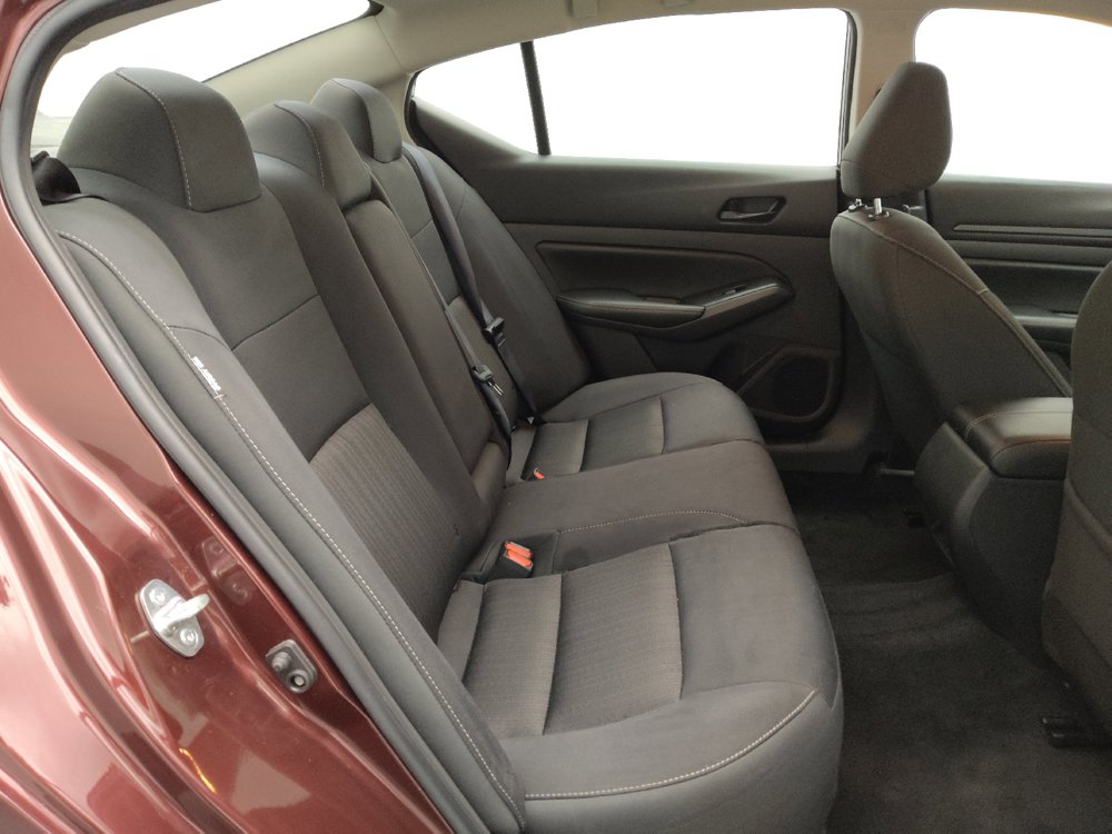 Used 2025 Nissan Altima 2.5 SV FWD image 19