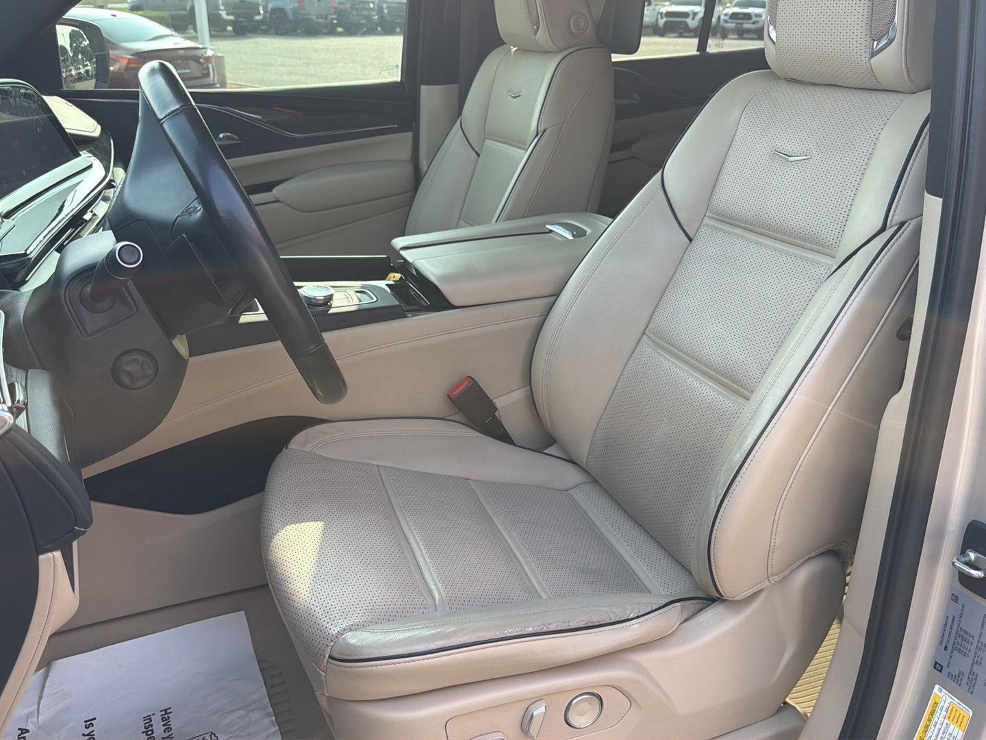 Used 2021 Cadillac Escalade Premium Luxury w/ Performance Package RWD image 12