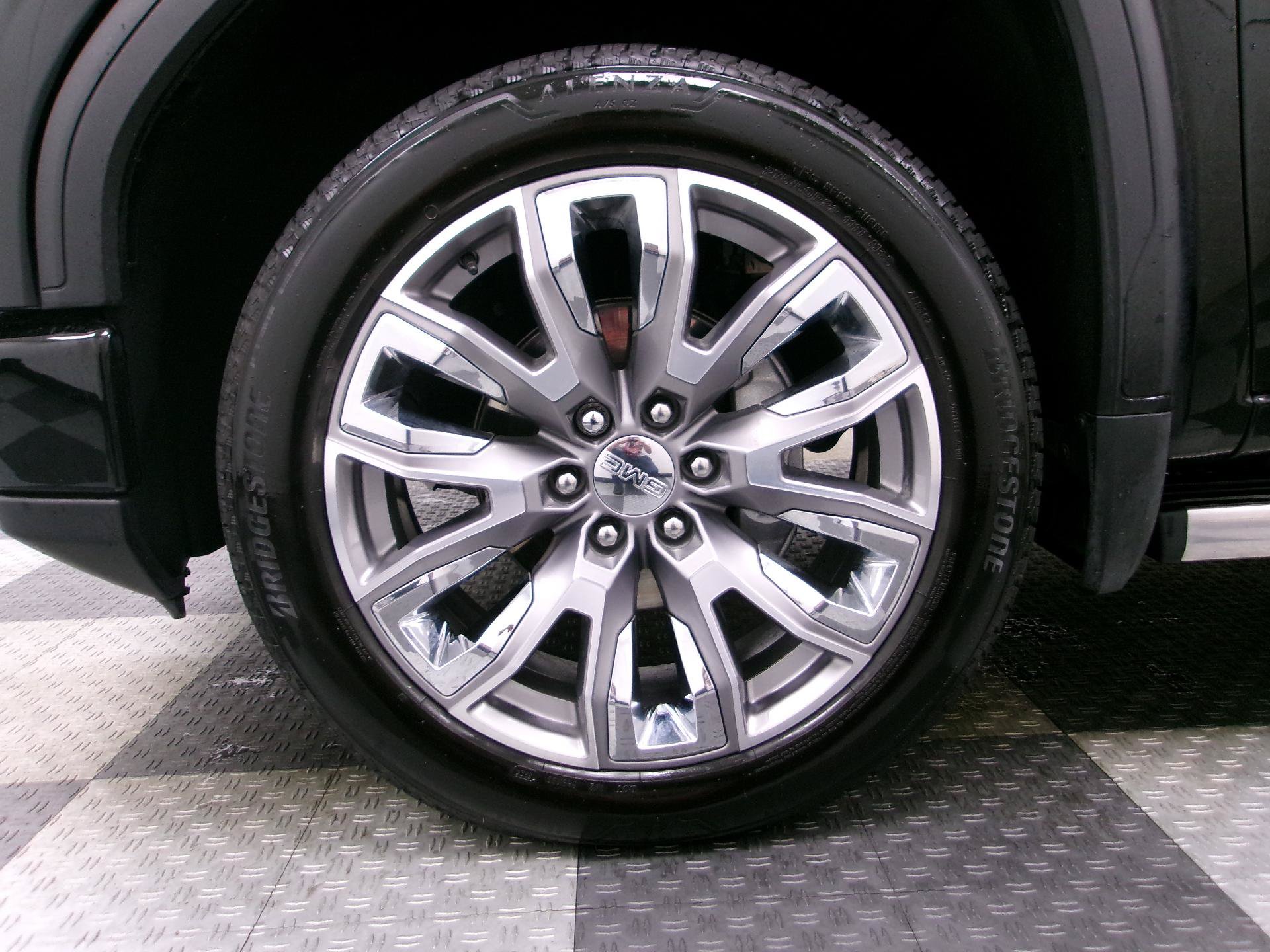 Used 2025 GMC Sierra 1500 Denali AWD/4WD image 18