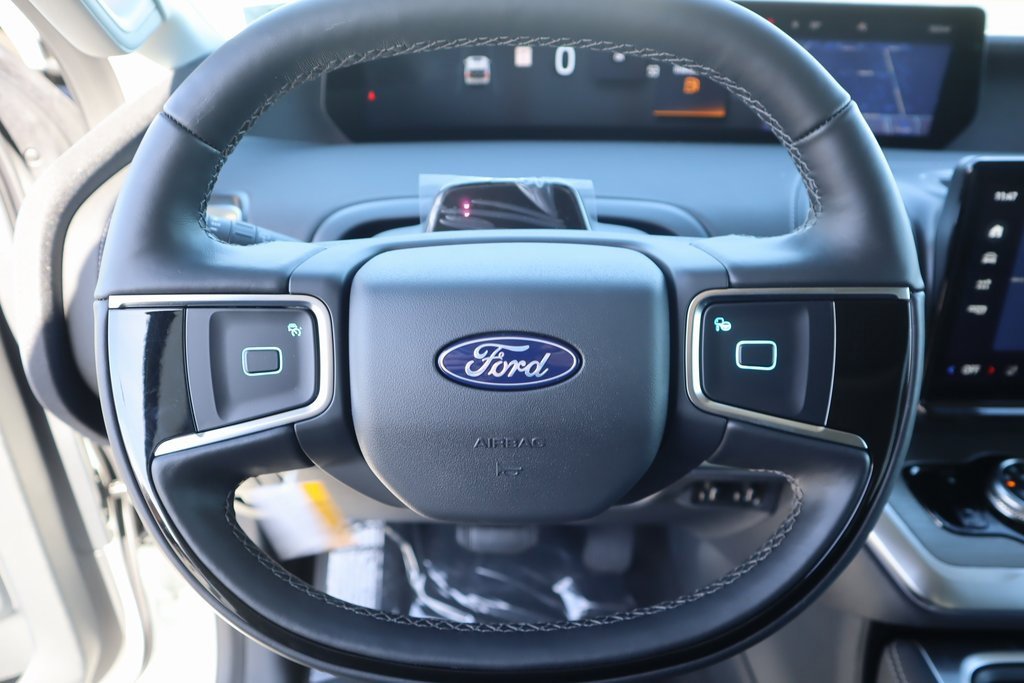 New 2025 Ford Expedition Platinum w/ Driver's Package image 3