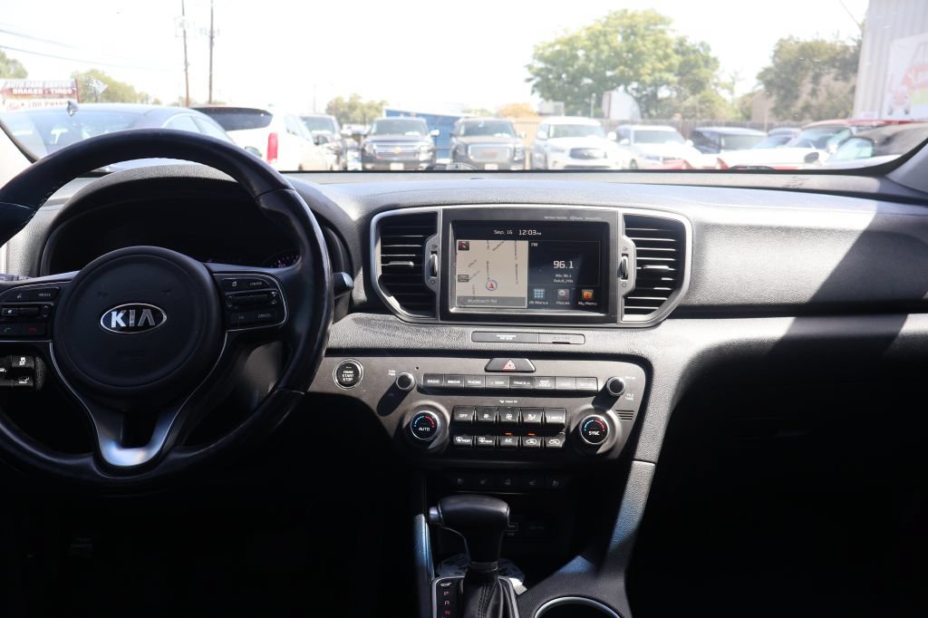 Used 2017 Kia Sportage EX w/ EX Technology Package FWD image 29