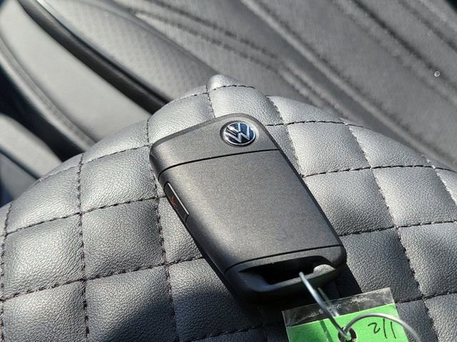 Used 2025 Volkswagen Taos SE FWD image 30