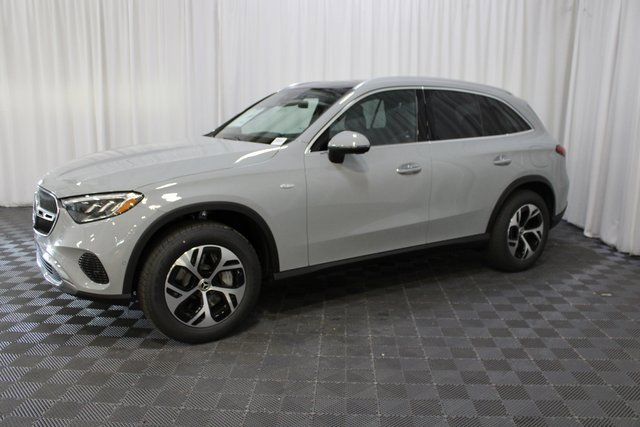 New 2025 Mercedes-Benz GLC 350e 4MATIC image 3