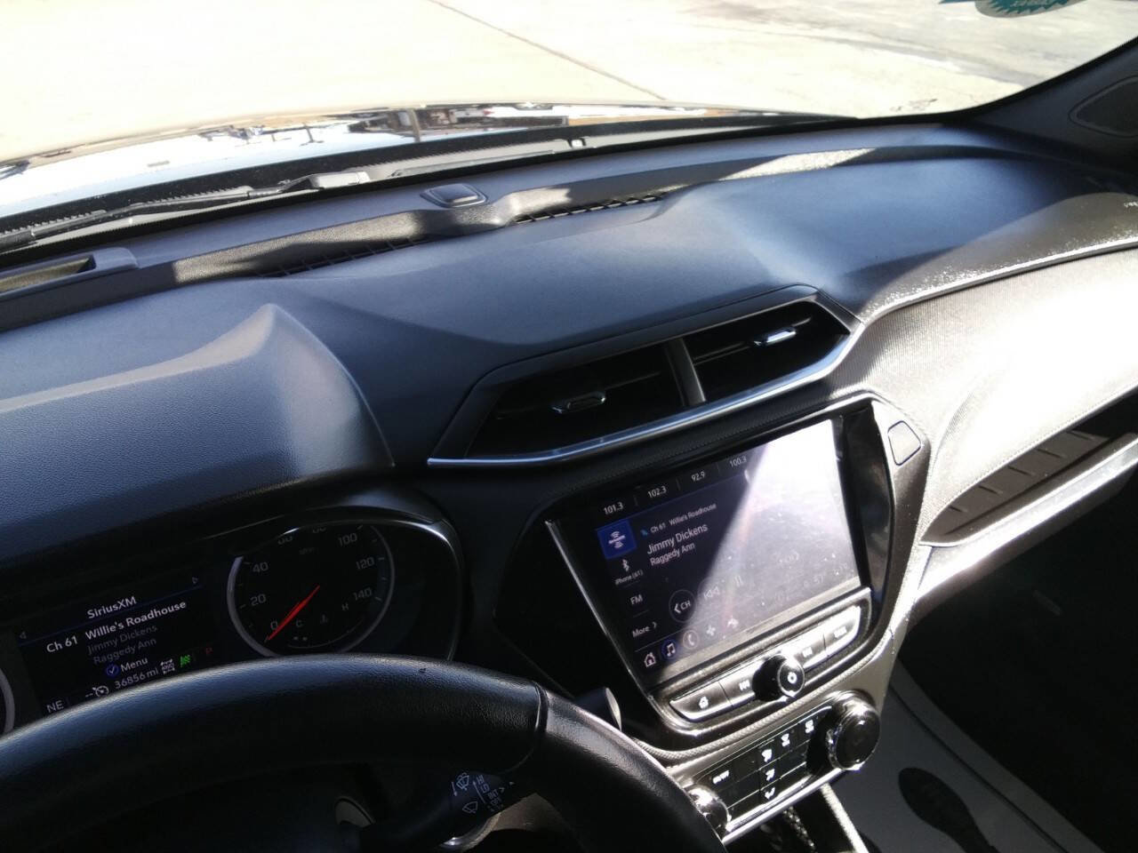 Used 2022 Chevrolet TrailBlazer ACTIV w/ Technology Package image 31