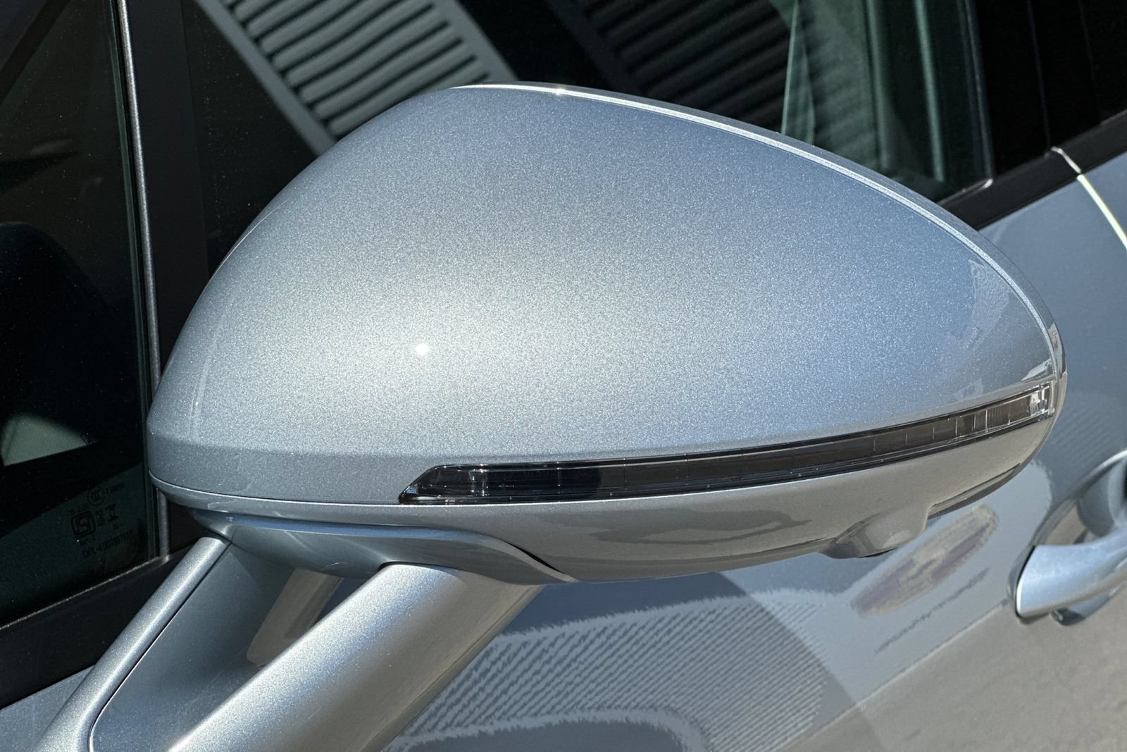 New 2026 Porsche Macan AWD/4WD image 40