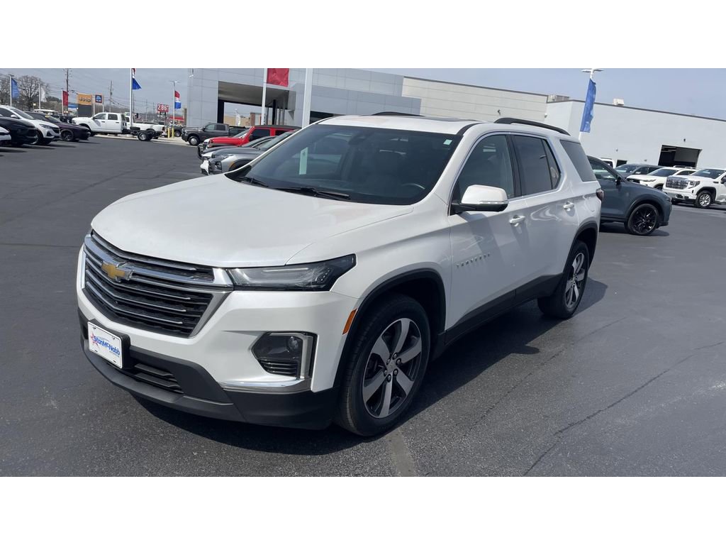Certified 2023 Chevrolet Traverse LT w/ LPO, Floor Liner Package image 3