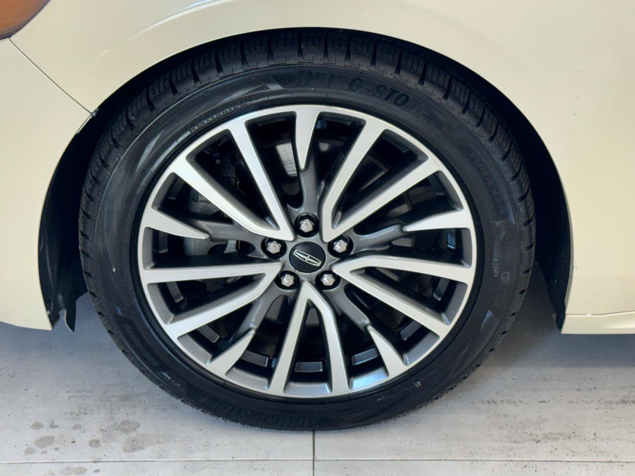 Used 2018 Lincoln Continental Select FWD image 39