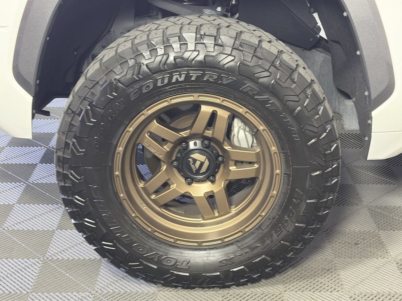 Used 2024 Toyota Tundra Limited AWD/4WD image 10