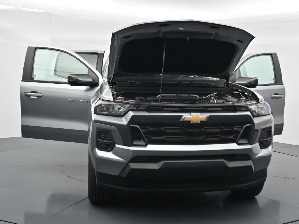 Used 2024 Chevrolet Colorado LT w/ LT Convenience Package RWD image 35