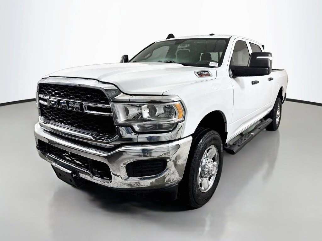 Used 2024 RAM 2500 Tradesman w/ Chrome Appearance Group AWD/4WD image 4