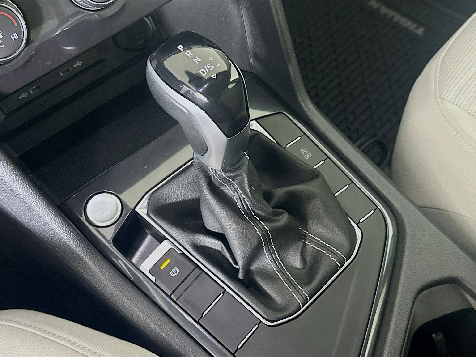 Used 2024 Volkswagen Tiguan S image 25