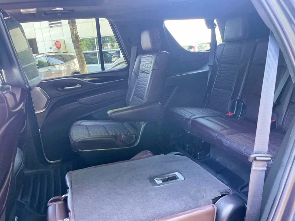 Used 2022 Cadillac Escalade Sport Platinum AWD/4WD image 21