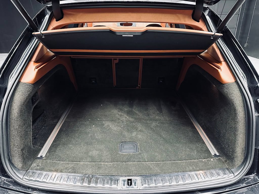 Used 2019 Bentley Bentayga AWD/4WD image 43