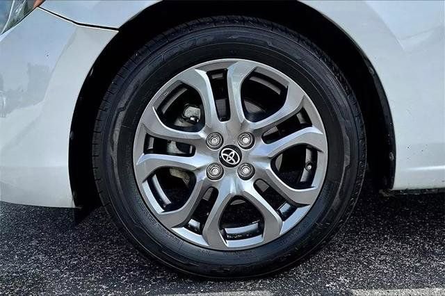 Used 2020 Toyota Yaris LE FWD image 9