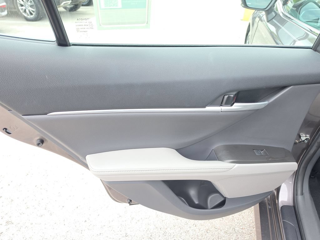 Certified 2023 Toyota Camry XLE FWD image 28