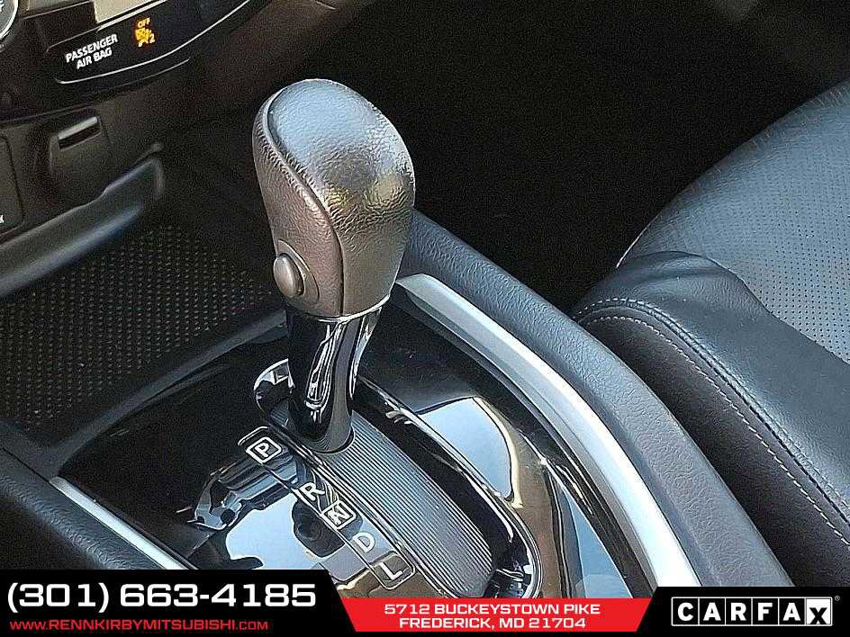 Used 2016 Nissan Rogue SL w/ SL Premium Package image 15