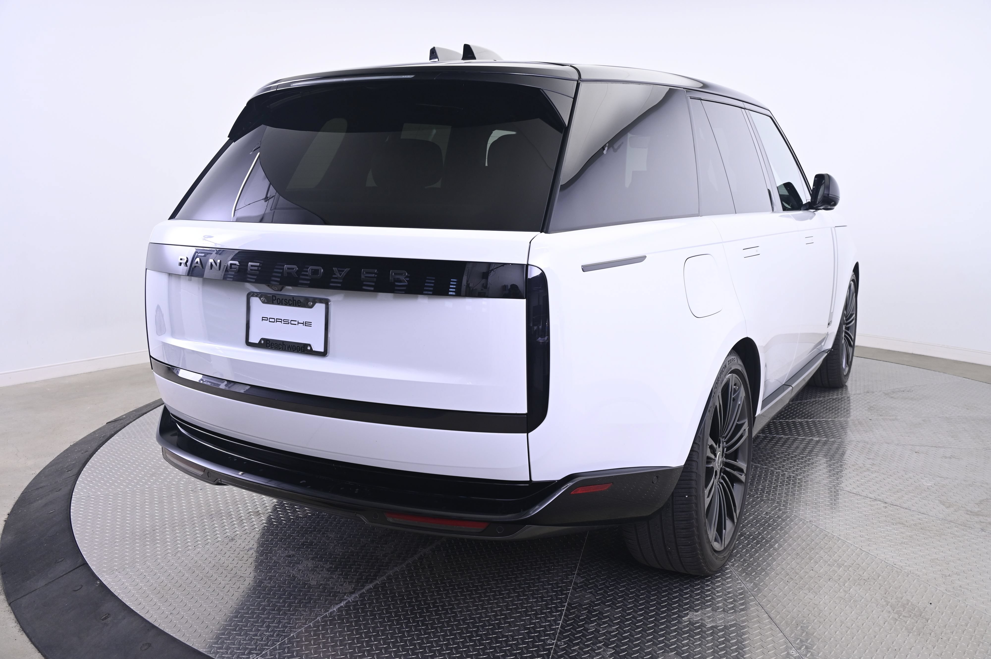 Used 2024 Land Rover Range Rover Autobiography AWD/4WD image 7