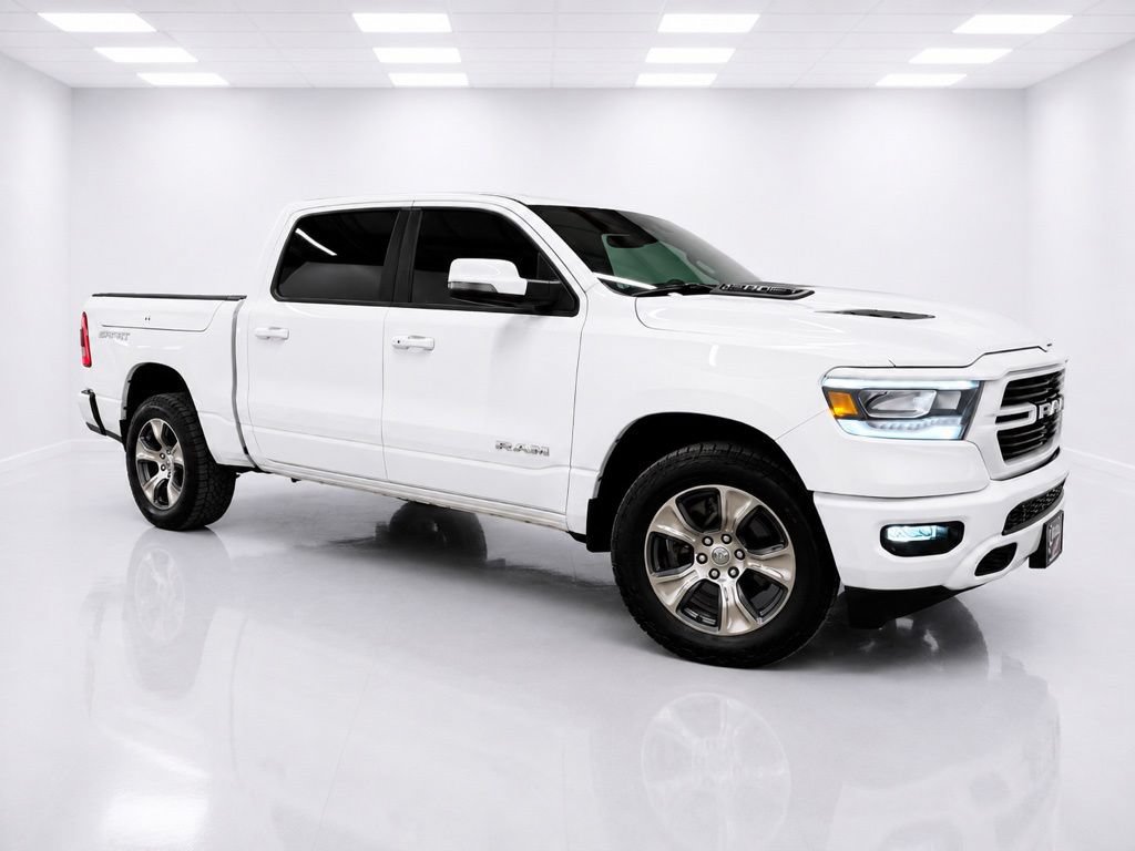 Used 2023 RAM 1500 Laramie AWD/4WD image 4