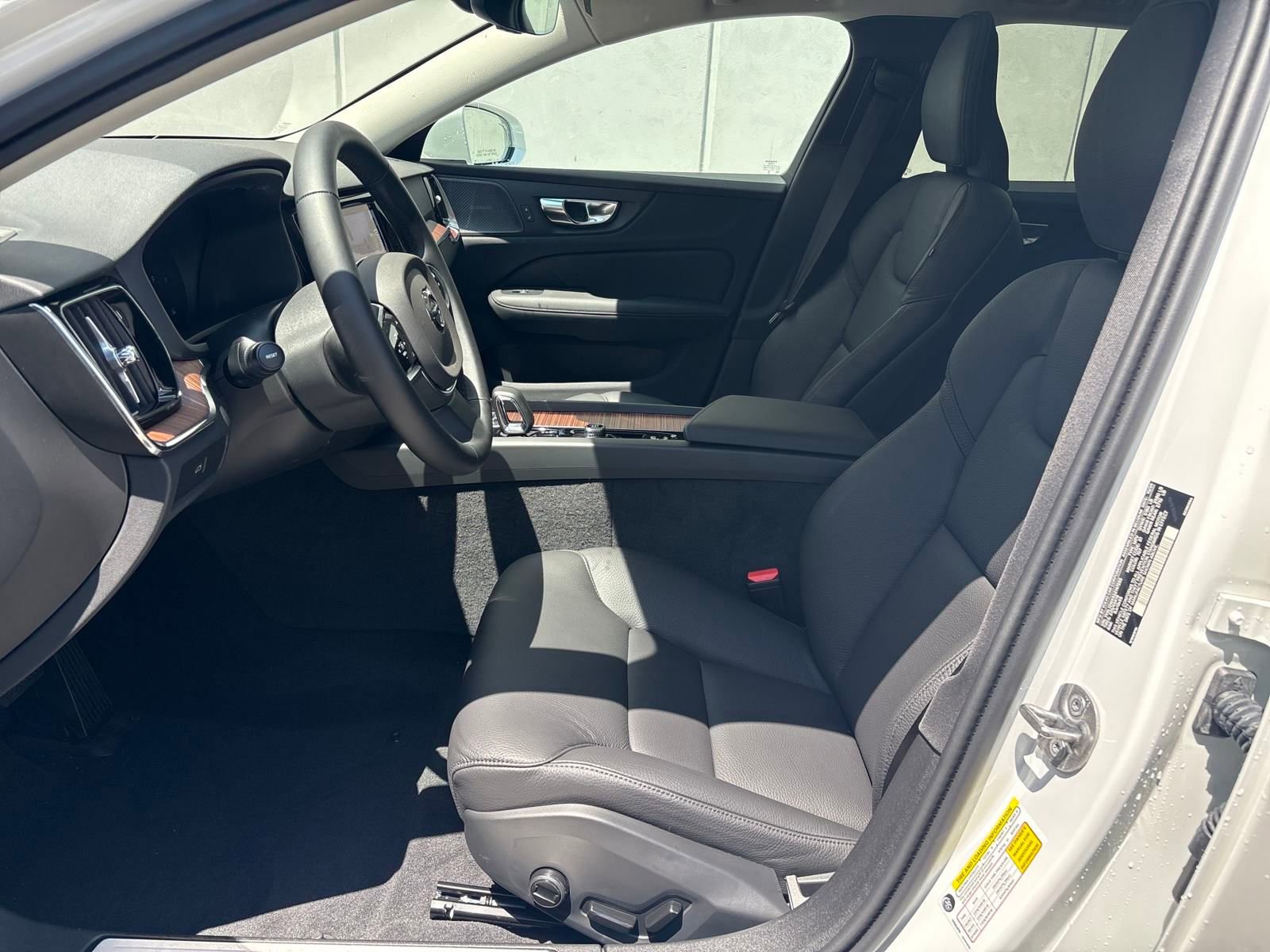 New 2025 Volvo V60 B5 Cross Country Plus w/ Protection Package Premier image 9