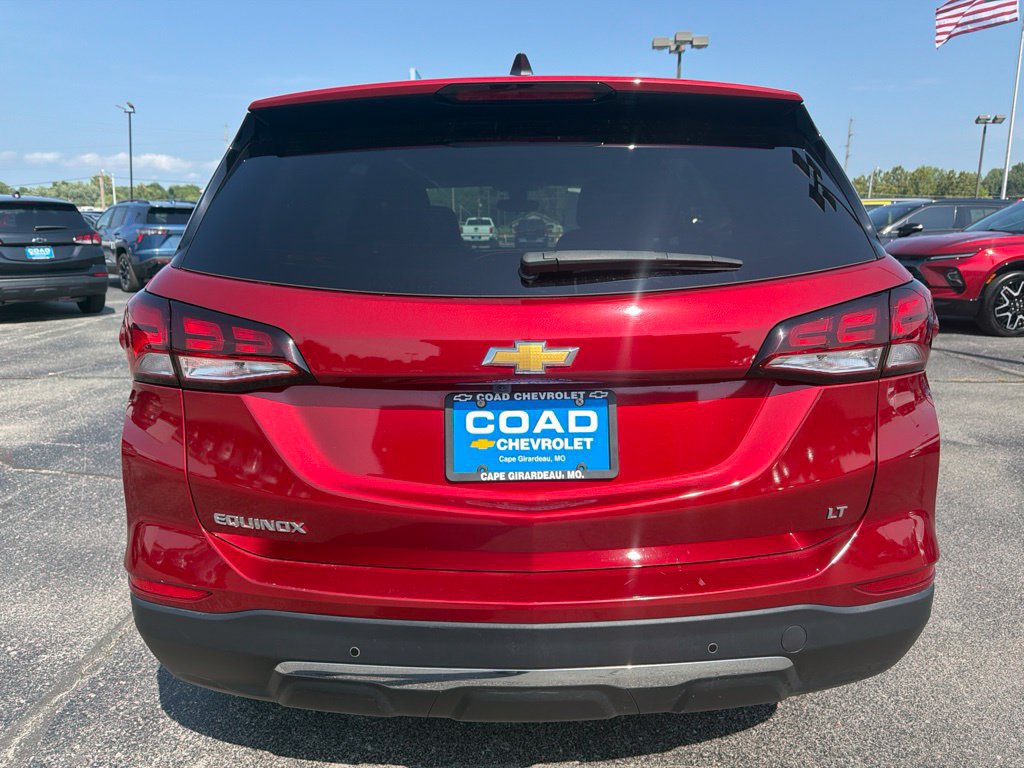 Used 2024 Chevrolet Equinox LT w/ LPO, Floor Liner Package FWD image 4