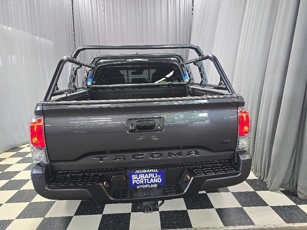 Used 2023 Toyota Tacoma TRD Off-Road w/ Technology Package AWD/4WD image 9
